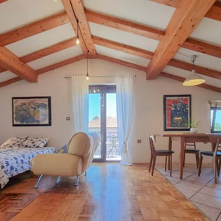 Maria Nina Apartmán